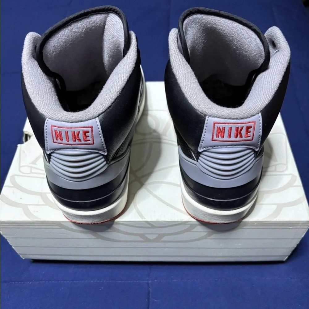 Jordan retro black